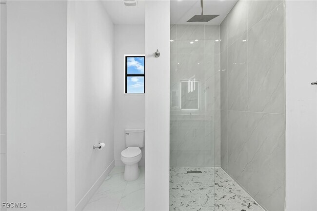 Building Photo - 1219 NE 19th Pl Rental