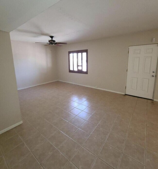 Photo - 1407 W Glenrosa Ave
