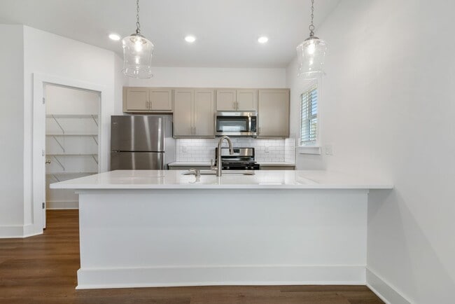 Photo - 208 Huntley Knl Dr
