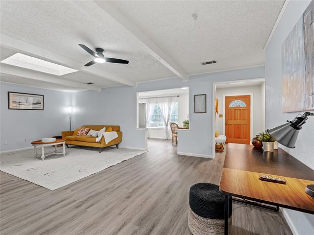 Photo - 2012 Westlake Dr