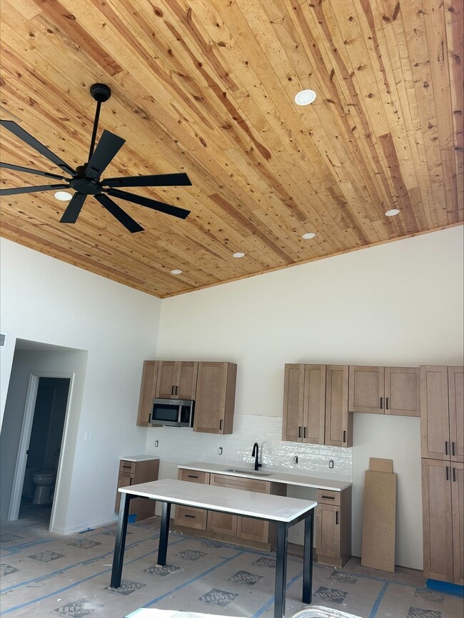 Photo - 2900 SW Villa W Dr