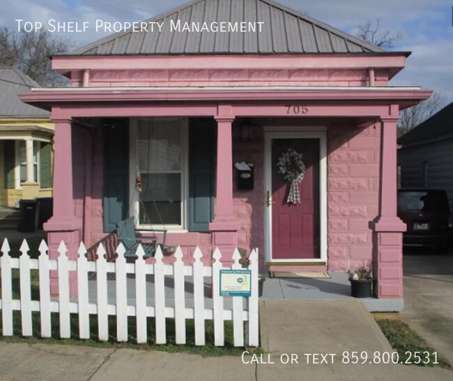 One Bedroom “Pink” House in Frankfort! - One Bedroom “Pink” House in Frankfort!