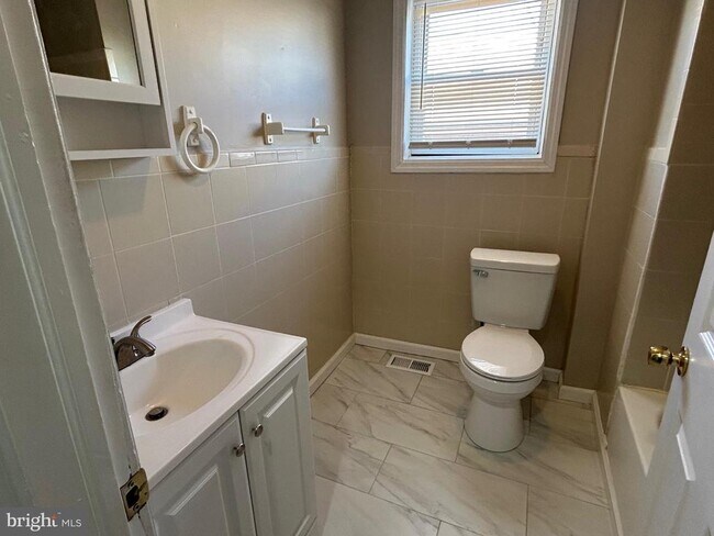 Photo - 47 Hanover St