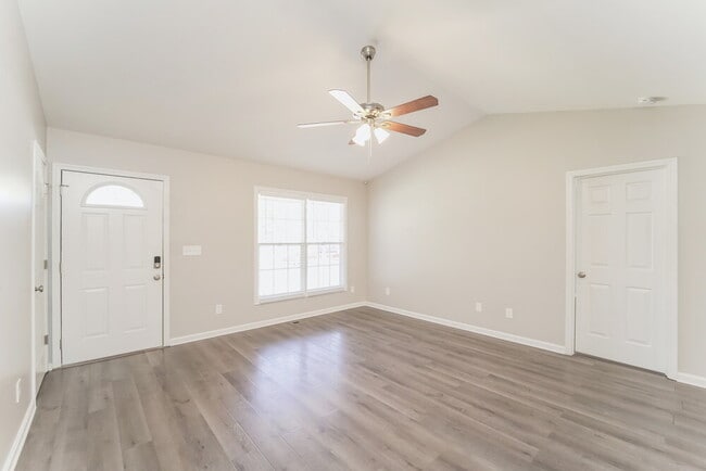 Photo - 135 Fritzvon Dr