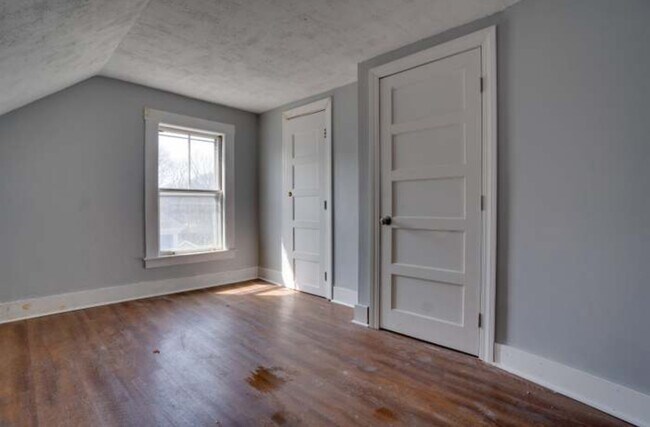 Photo - 15 Essex St Unit 1