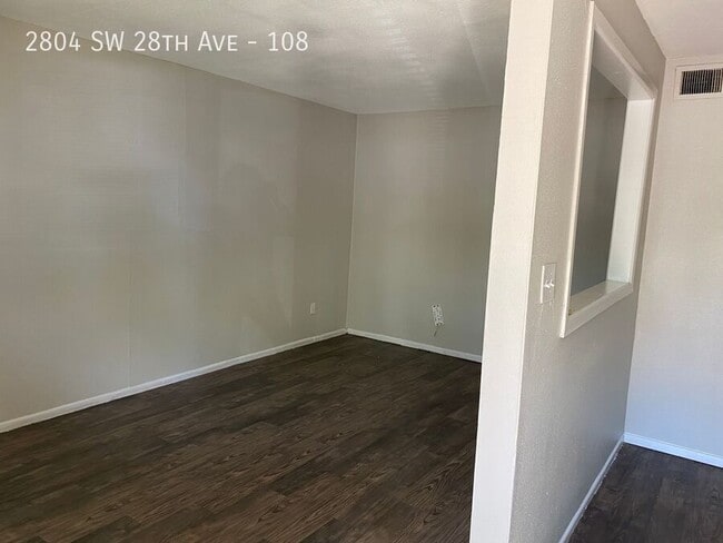 Building Photo - 2804 SW 28th Ave Unit 108 Rental