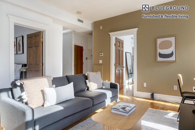 Photo - 14 Derne St Unidad FL2-ID826