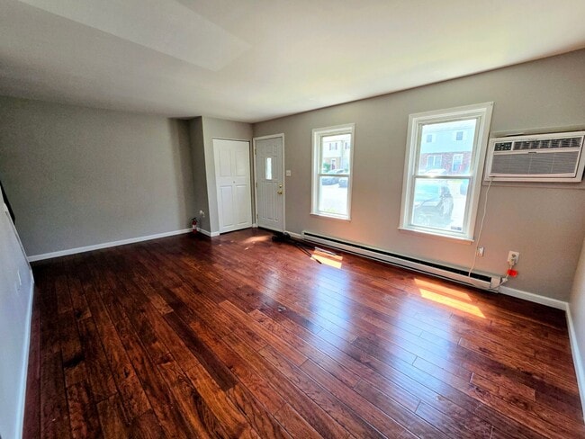 Photo - 5657 Wood Ln
