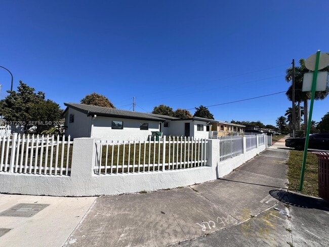 Photo - 1631 NW 175th St