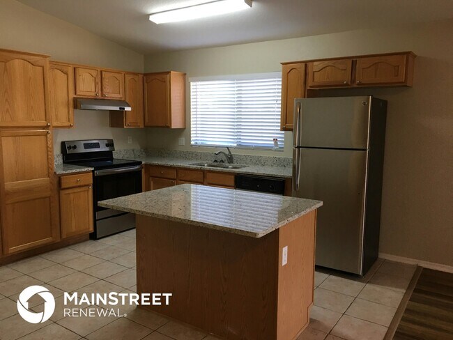 Photo - 8856 W Griswold Rd