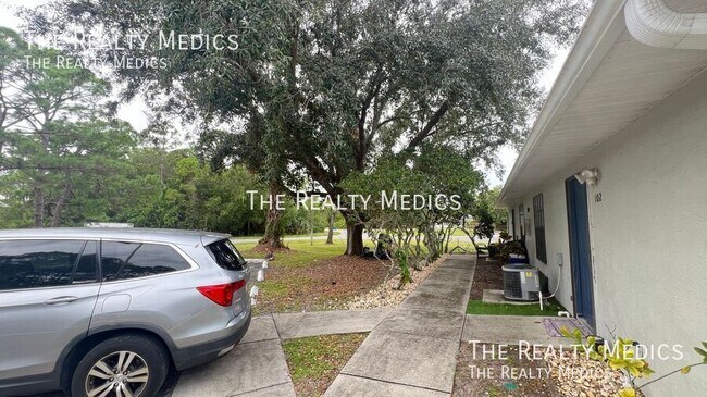 Photo - 1984 Agora Cir SE