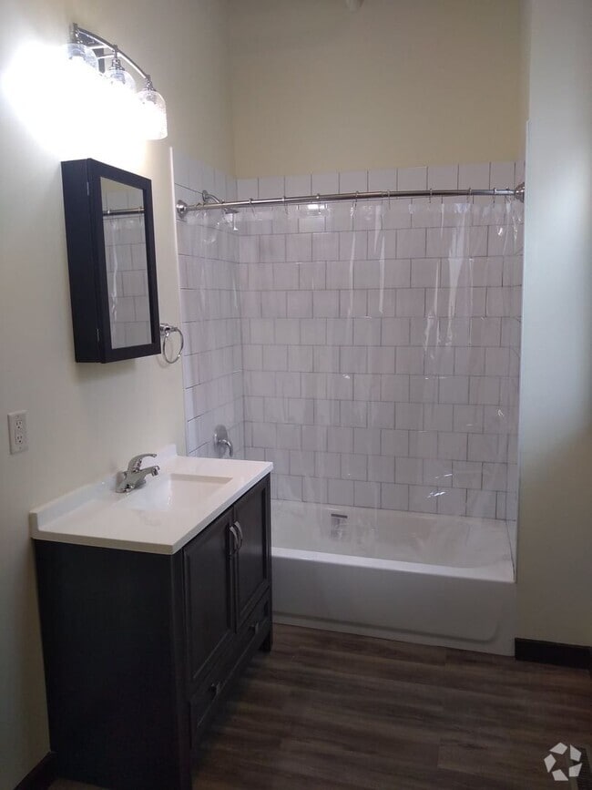 Building Photo - 6311 27th Ave Unit #2 Rental