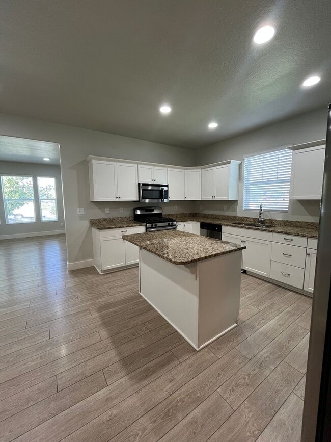 Photo - Spacious 3 Bed, 2.5 Bath Townhome in Pleasant Grove