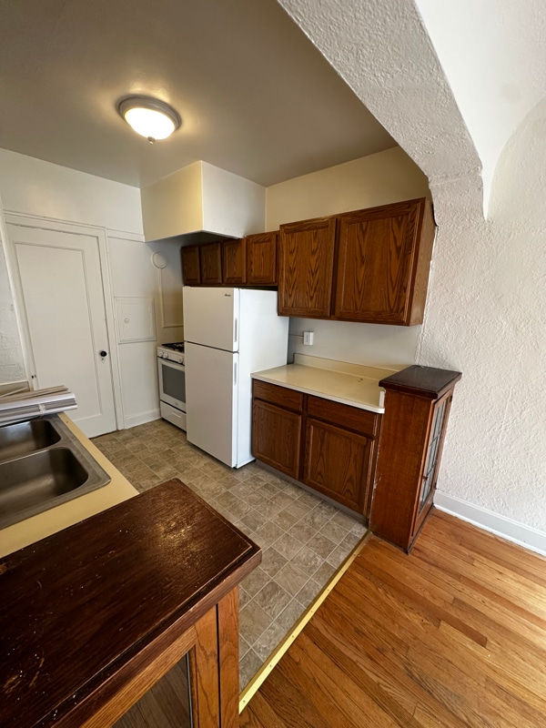 Photo - 4442 N Oakland Ave Unidad 35