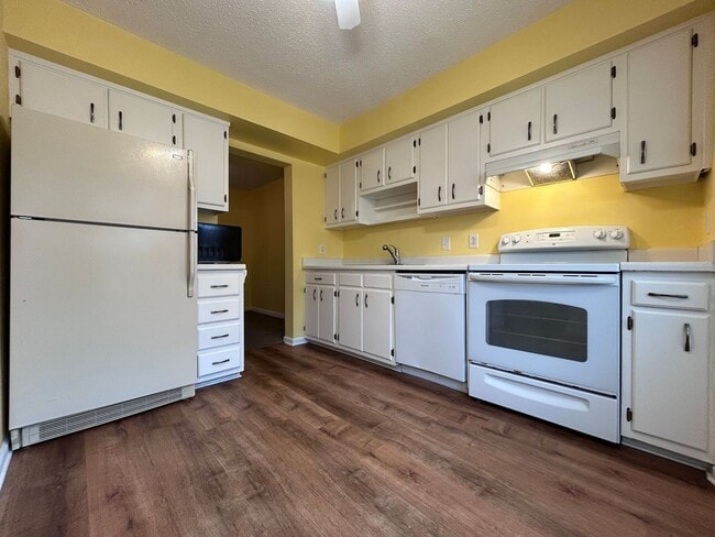 Photo - Charming 3-Bedroom Townhome in VB "ASK ABO...