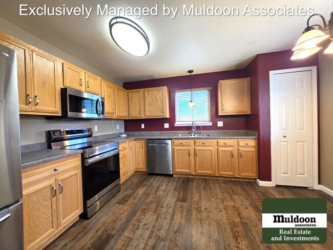 Photo - Spacious 5-Bedroom Ranch Home on Oversized Cul-de-Sac lot!