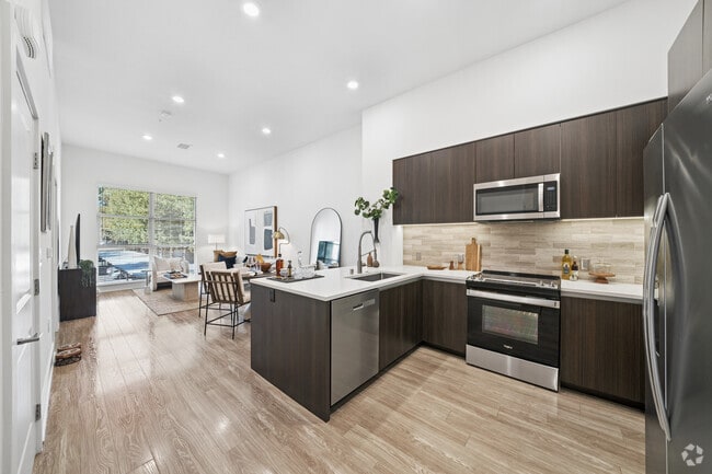 A5 - 1BR, 1BA - 736SF - Kitchen