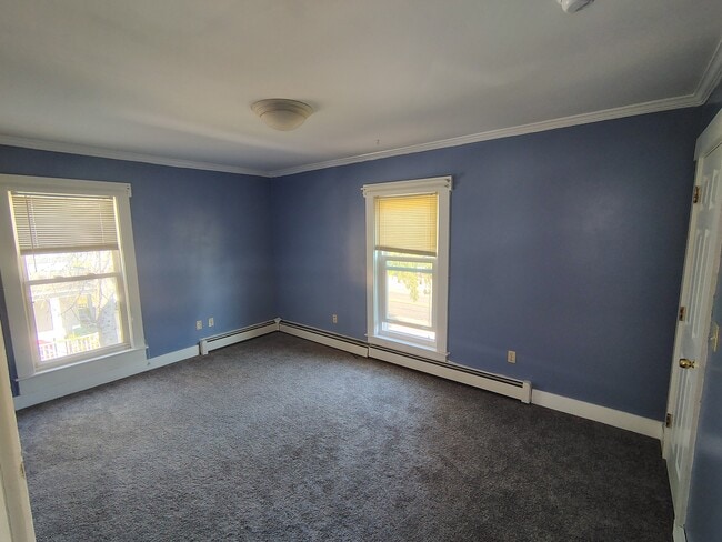 Photo - 178 River St
