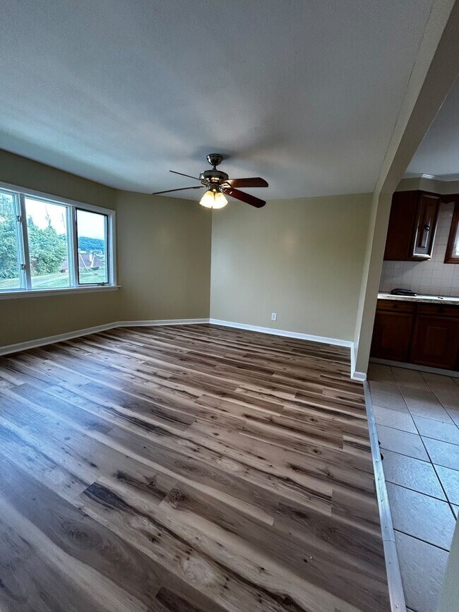 Photo - 41 Fallbrook St Unit 2