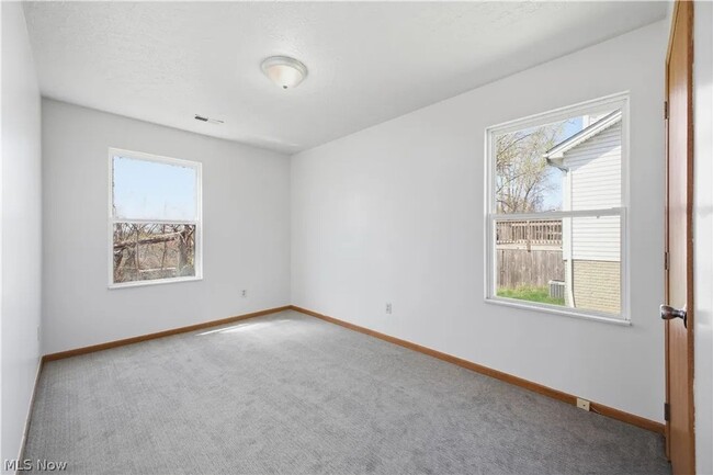 Photo - 127 Blackburn St