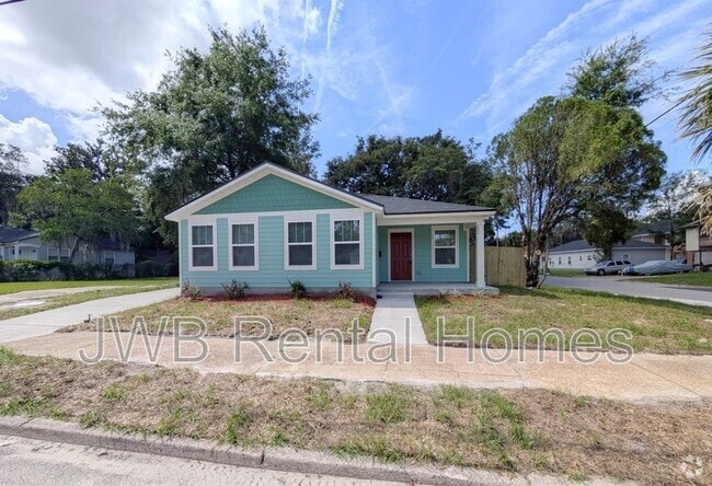 Building Photo - 2621 Silver St Rental