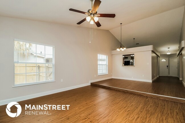 Photo - 246 Blackwater Pl