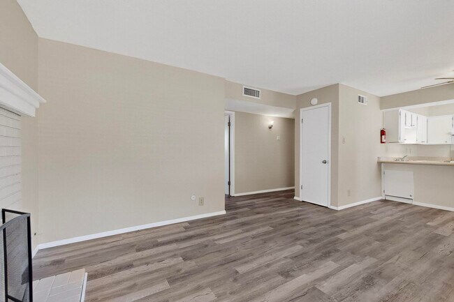 207 Delamar Loop NW Unidad C