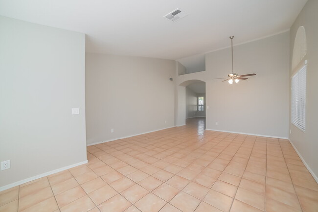 Photo - 6566 E Fox St