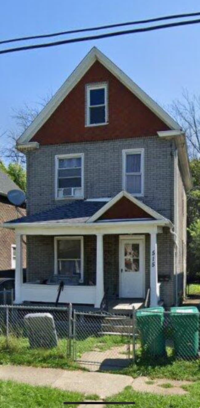 Building Photo - 515 18th St Rental