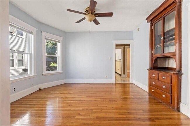 Photo - 138 George St Unit 1