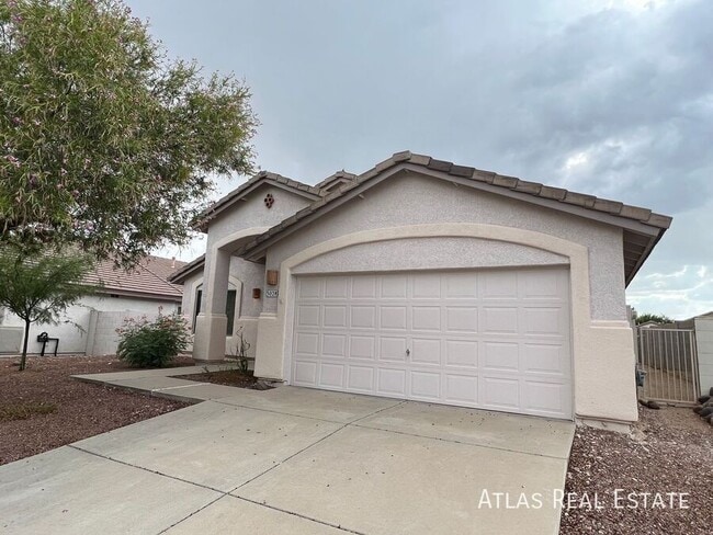 Building Photo - 3028 S Elinore Dr Rental