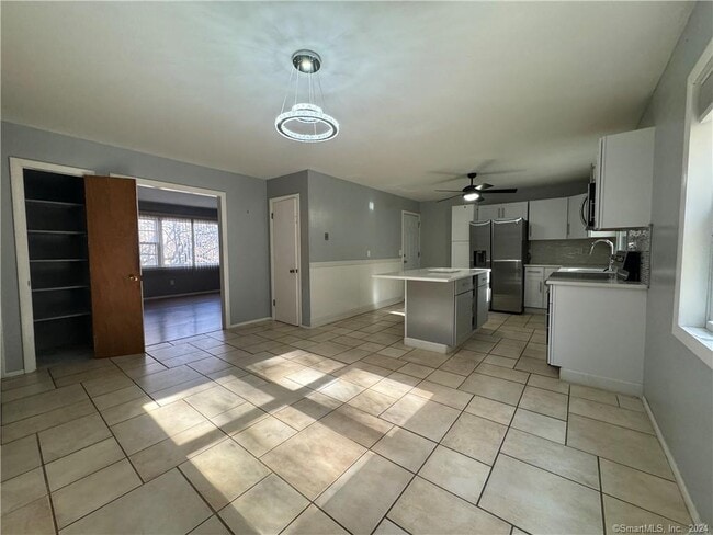Building Photo - 18 High Top Cir Unit 1