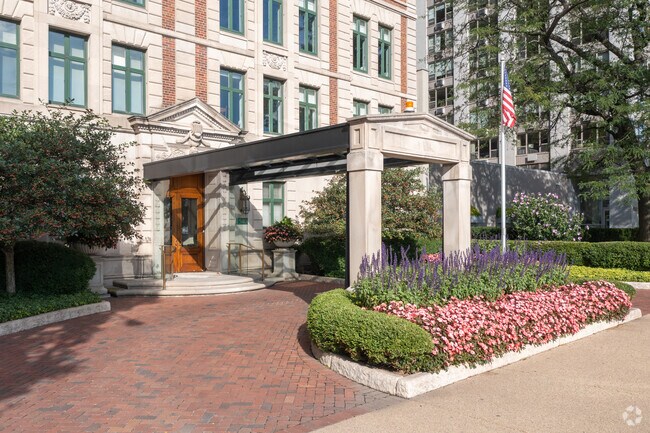 Entrance - 1540 N Lake Shore Dr