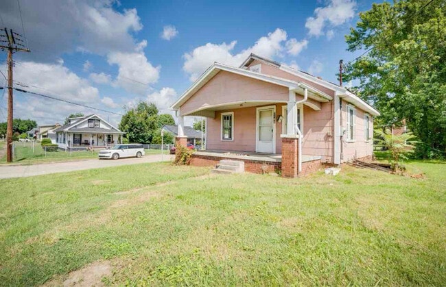 Photo - 2100 Berry St