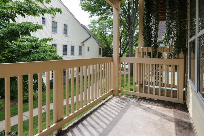 29 Timber Dr
