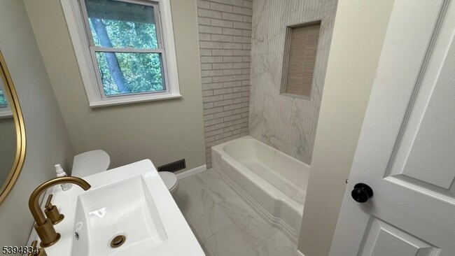 Photo - 76 Mt Kemble Ave Unit 1