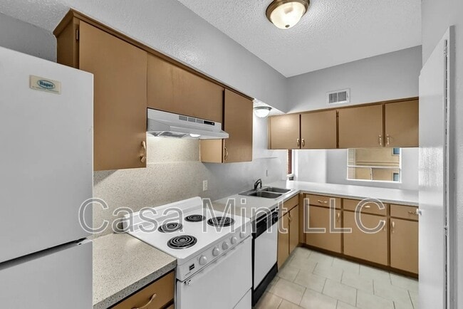 Photo - 803 Oakland St Unit APT 10