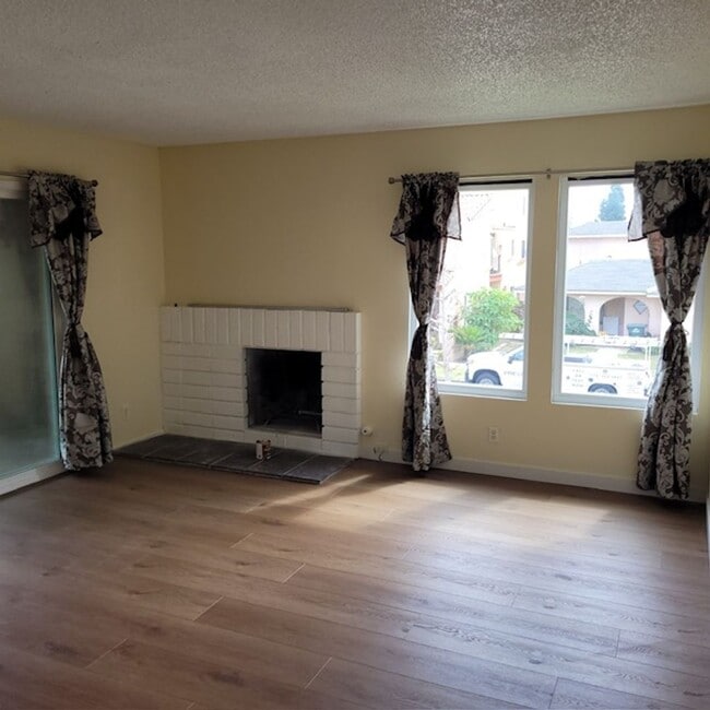 Photo - 570ap Unit 3841