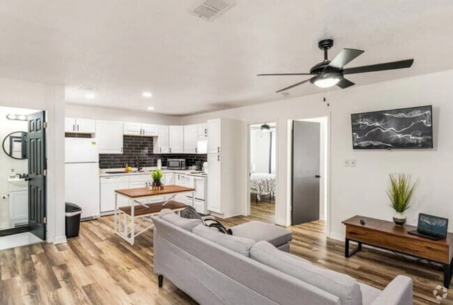 Building Photo - 2129 Carlton Dr Rental