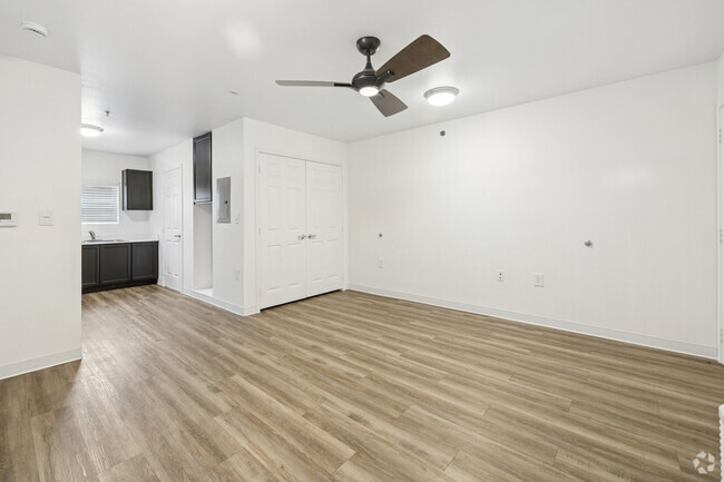 Studio, 1BA - 350SF - Studio/Living/Kitchen