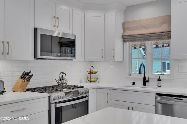 Photo - 57 W River Rd