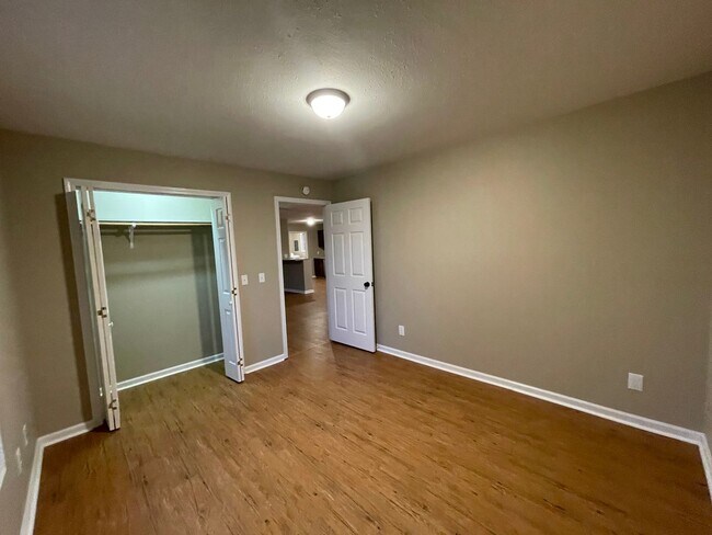 Photo - 2 bed 2 bath Duplex with Garage Unit B