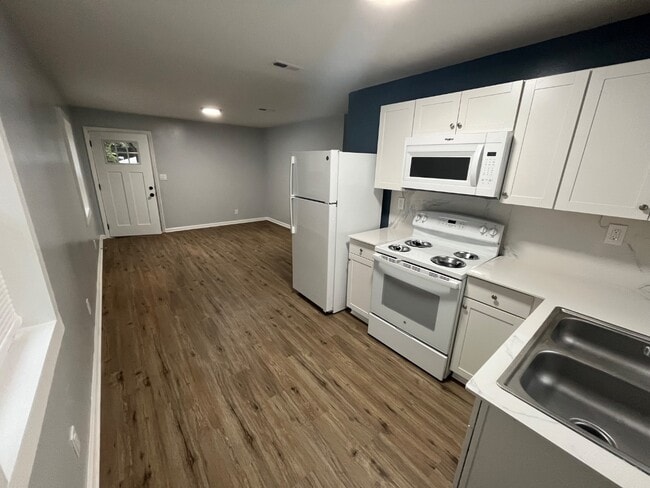 Photo - 2619 Dundeen St