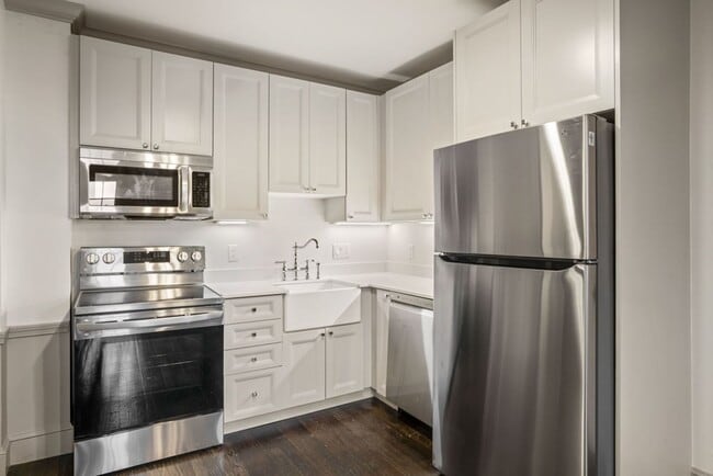 Building Photo - 7 Dana St Unit #1 Rental