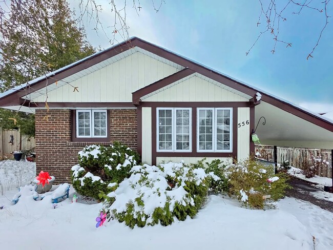 Photo - Stunning Main-Level Bungalow (3 Bed, 1 Bath) Unit MAIN