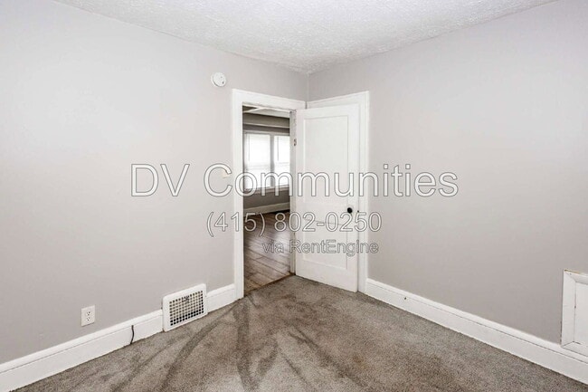 854 Eva Ave