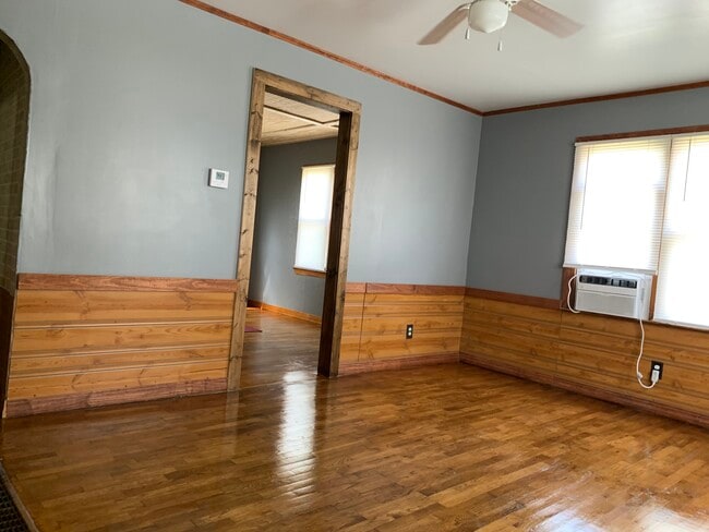 Photo - 117 S Buffalo St