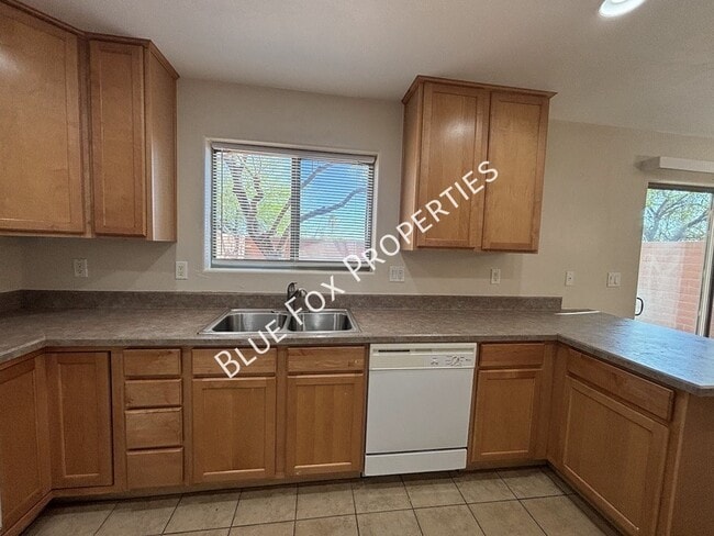 Photo - 322 N Hasman Dr