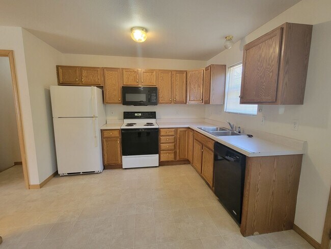 Photo - 410 Kensington Park Unit B