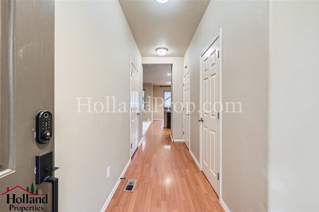 Photo - Spacious Townhome with A/C, Gas Fireplace & Water/Sewer Included!